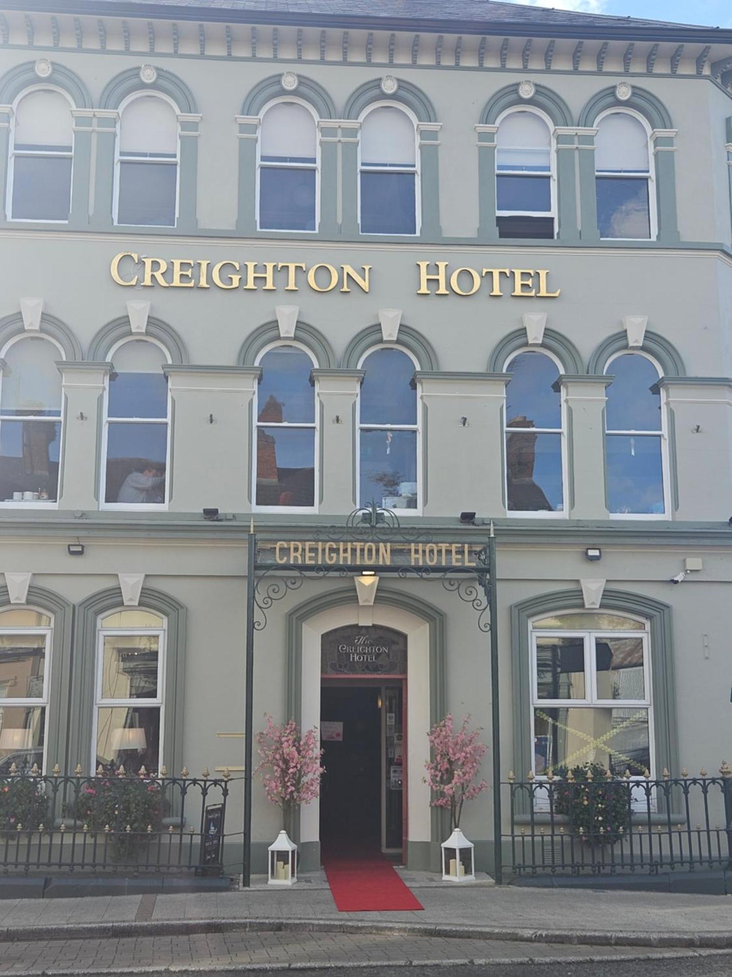 Creighton Hotel Clones Exterior photo