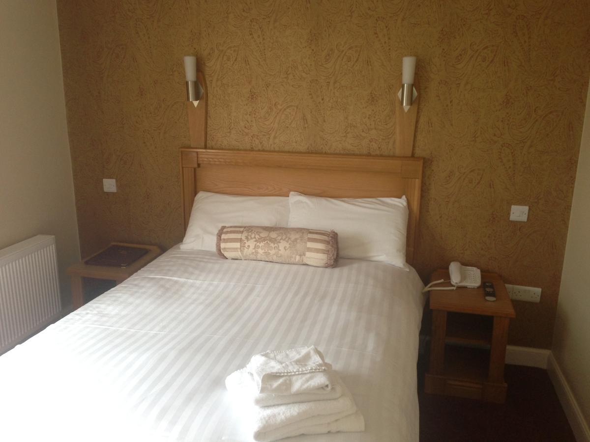 Creighton Hotel Clones Room photo
